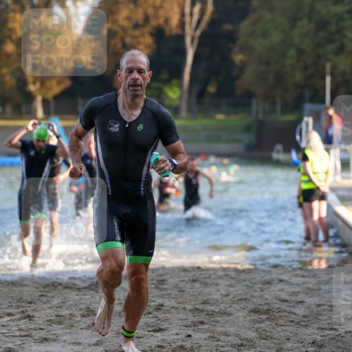 08.09.2024 - Stadtparktriathlon Michael Strokosch http://msf.ph/oto/7018538 08.09.2024 08:58:43 Schwimmen 90, 91, 92, 93, 98, 110, 112, 120, 127 meine-sportfotos.de