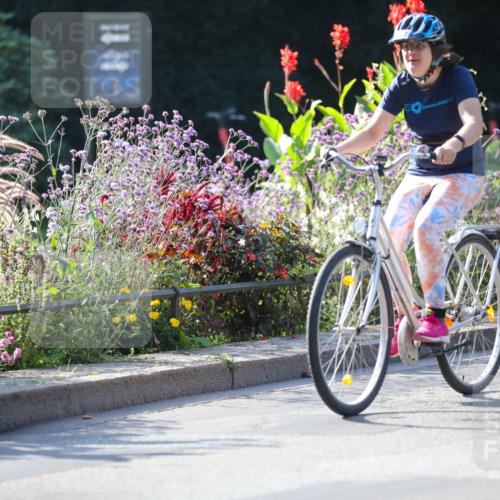 08.09.2024 - Stadtparktriathlon Zöllner http://msf.ph/oto/7018560 08.09.2024 10:02:21 Radfahren 182, 247, 252 meine-sportfotos.de