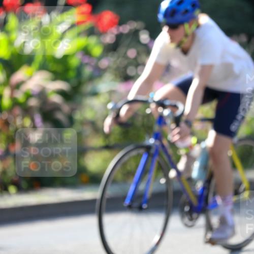 08.09.2024 - Stadtparktriathlon Zöllner http://msf.ph/oto/7018571 08.09.2024 10:02:22 Radfahren 182, 252 meine-sportfotos.de