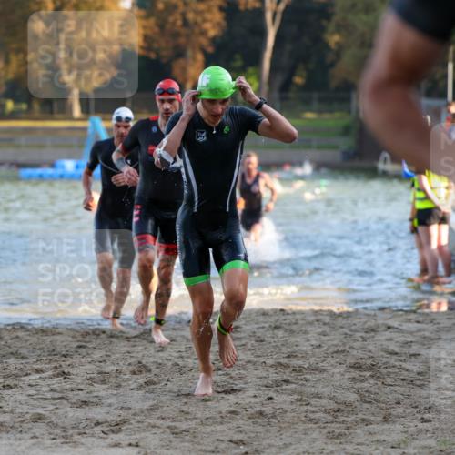 08.09.2024 - Stadtparktriathlon Michael Strokosch http://msf.ph/oto/7018579 08.09.2024 08:58:45 Schwimmen 91, 92, 93, 98, 110, 112, 120, 127 meine-sportfotos.de