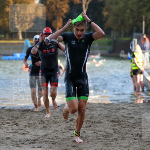 08.09.2024 - Stadtparktriathlon Michael Strokosch http://msf.ph/oto/7018585 08.09.2024 08:58:45 Schwimmen 91, 92, 93, 98, 110, 112, 120, 127 meine-sportfotos.de