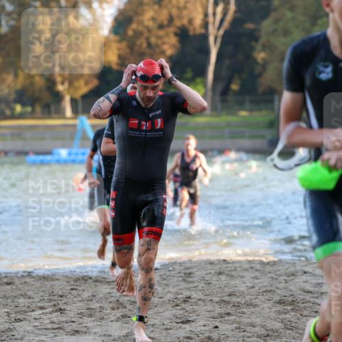 08.09.2024 - Stadtparktriathlon Michael Strokosch http://msf.ph/oto/7018600 08.09.2024 08:58:46 Schwimmen 92, 93, 98, 110, 112, 115, 120, 127 meine-sportfotos.de