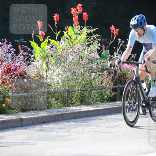 08.09.2024 - Stadtparktriathlon Zöllner http://msf.ph/oto/7018603 08.09.2024 10:03:06 Radfahren 183, 199, 210, 219, 248, 251 meine-sportfotos.de
