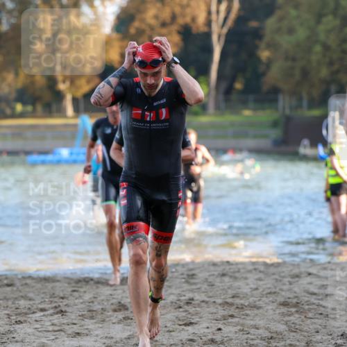 08.09.2024 - Stadtparktriathlon Michael Strokosch http://msf.ph/oto/7018606 08.09.2024 08:58:46 Schwimmen 92, 93, 98, 110, 112, 115, 120, 127 meine-sportfotos.de