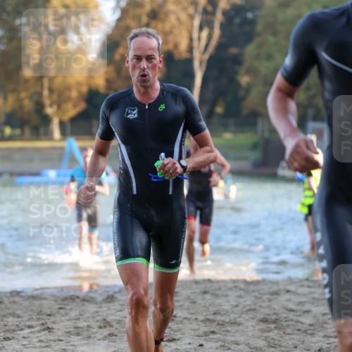 08.09.2024 - Stadtparktriathlon Michael Strokosch http://msf.ph/oto/7018666 08.09.2024 08:58:48 Schwimmen 93, 98, 110, 112, 115, 120, 127 meine-sportfotos.de