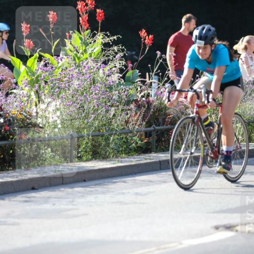 08.09.2024 - Stadtparktriathlon Zöllner http://msf.ph/oto/7018672 08.09.2024 10:03:32 Radfahren 242 meine-sportfotos.de