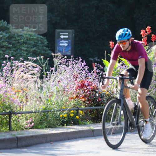 08.09.2024 - Stadtparktriathlon Zöllner http://msf.ph/oto/7018706 08.09.2024 10:07:05 Radfahren 215, 216, 256, 261, 262 meine-sportfotos.de