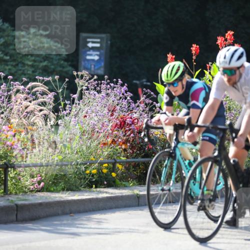 08.09.2024 - Stadtparktriathlon Zöllner http://msf.ph/oto/7018748 08.09.2024 10:07:08 Radfahren 215, 216, 230, 261, 262 meine-sportfotos.de
