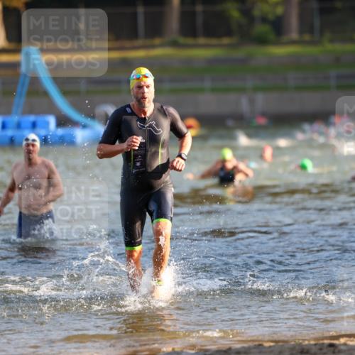 08.09.2024 - Stadtparktriathlon Michael Strokosch http://msf.ph/oto/7018784 08.09.2024 08:58:55 Schwimmen 104, 110, 115 meine-sportfotos.de