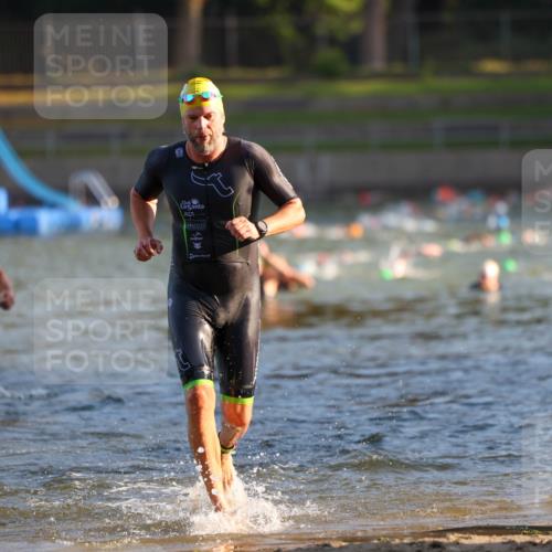 08.09.2024 - Stadtparktriathlon Michael Strokosch http://msf.ph/oto/7018824 08.09.2024 08:58:57 Schwimmen 104, 115 meine-sportfotos.de