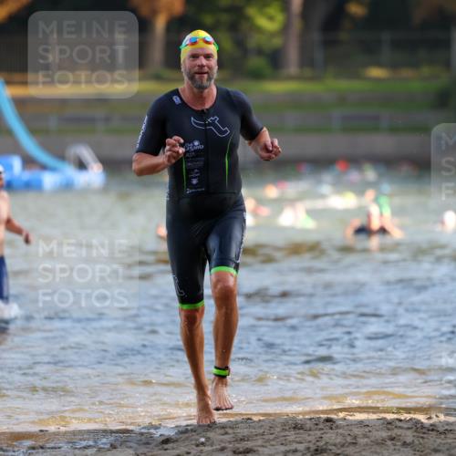 08.09.2024 - Stadtparktriathlon Michael Strokosch http://msf.ph/oto/7018842 08.09.2024 08:58:58 Schwimmen 104, 115 meine-sportfotos.de