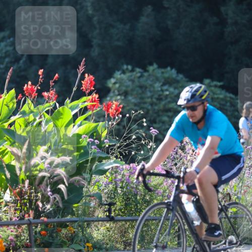 08.09.2024 - Stadtparktriathlon Zöllner http://msf.ph/oto/7018851 08.09.2024 10:07:46 Radfahren 204, 235, 243 meine-sportfotos.de