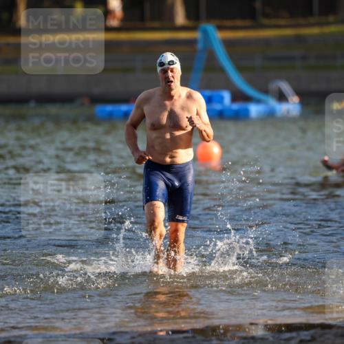 08.09.2024 - Stadtparktriathlon Michael Strokosch http://msf.ph/oto/7018904 08.09.2024 08:59:01 Schwimmen 104, 115 meine-sportfotos.de