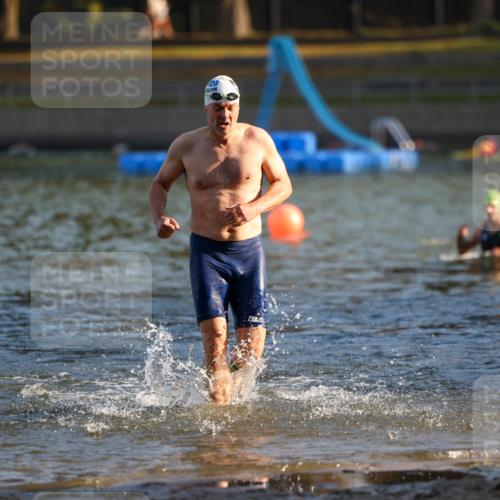 08.09.2024 - Stadtparktriathlon Michael Strokosch http://msf.ph/oto/7018912 08.09.2024 08:59:02 Schwimmen 104, 115 meine-sportfotos.de