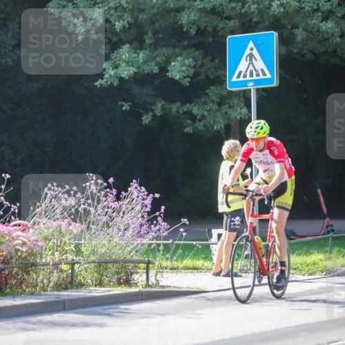 08.09.2024 - Stadtparktriathlon Zöllner http://msf.ph/oto/7018940 08.09.2024 10:08:35 Radfahren 192, 205, 225, 228, 229, 238, 255 meine-sportfotos.de