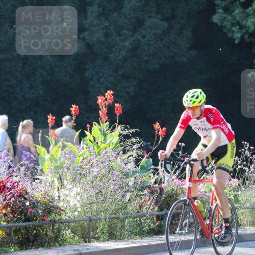 08.09.2024 - Stadtparktriathlon Zöllner http://msf.ph/oto/7018946 08.09.2024 10:08:36 Radfahren 192, 205, 225, 228, 229, 238, 255 meine-sportfotos.de