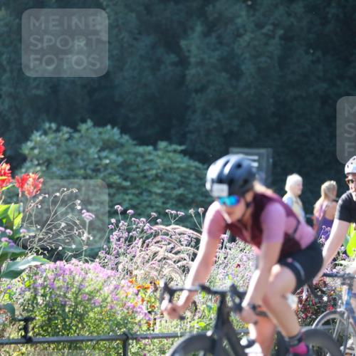 08.09.2024 - Stadtparktriathlon Zöllner http://msf.ph/oto/7018964 08.09.2024 10:08:37 Radfahren 192, 205, 225, 228, 229, 237, 238, 244, 255 meine-sportfotos.de