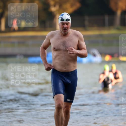08.09.2024 - Stadtparktriathlon Michael Strokosch http://msf.ph/oto/7018988 08.09.2024 08:59:05 Schwimmen 94, 104 meine-sportfotos.de