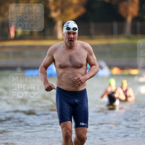 08.09.2024 - Stadtparktriathlon Michael Strokosch http://msf.ph/oto/7018994 08.09.2024 08:59:05 Schwimmen 94, 104 meine-sportfotos.de