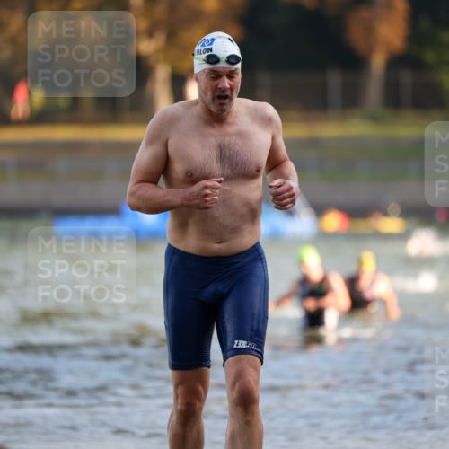 08.09.2024 - Stadtparktriathlon Michael Strokosch http://msf.ph/oto/7019002 08.09.2024 08:59:05 Schwimmen 94, 104 meine-sportfotos.de