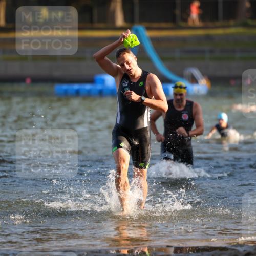 08.09.2024 - Stadtparktriathlon Michael Strokosch http://msf.ph/oto/7019022 08.09.2024 08:59:14 Schwimmen 94, 97, 109, 119 meine-sportfotos.de