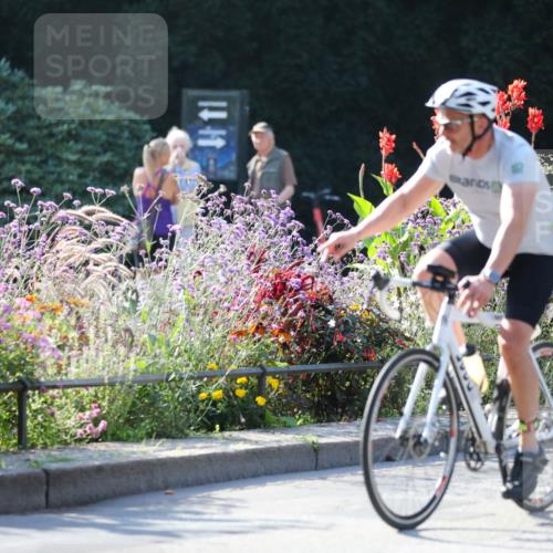 08.09.2024 - Stadtparktriathlon Zöllner http://msf.ph/oto/7019032 08.09.2024 10:08:50 Radfahren 194, 195, 220, 237, 244 meine-sportfotos.de