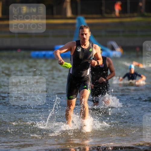 08.09.2024 - Stadtparktriathlon Michael Strokosch http://msf.ph/oto/7019033 08.09.2024 08:59:14 Schwimmen 94, 97, 109, 119 meine-sportfotos.de