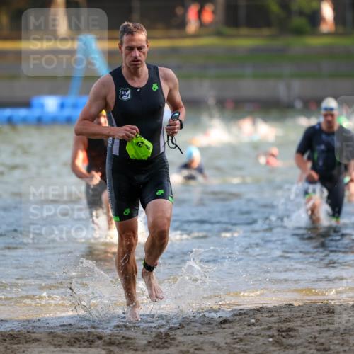 08.09.2024 - Stadtparktriathlon Michael Strokosch http://msf.ph/oto/7019059 08.09.2024 08:59:16 Schwimmen 94, 97, 109, 113, 117, 119, 128 meine-sportfotos.de