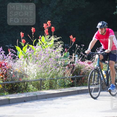08.09.2024 - Stadtparktriathlon Zöllner http://msf.ph/oto/7019070 08.09.2024 10:09:07 Radfahren 186, 213, 236 meine-sportfotos.de