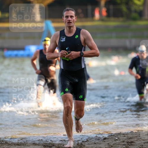 08.09.2024 - Stadtparktriathlon Michael Strokosch http://msf.ph/oto/7019072 08.09.2024 08:59:16 Schwimmen 94, 97, 109, 113, 117, 119, 128 meine-sportfotos.de