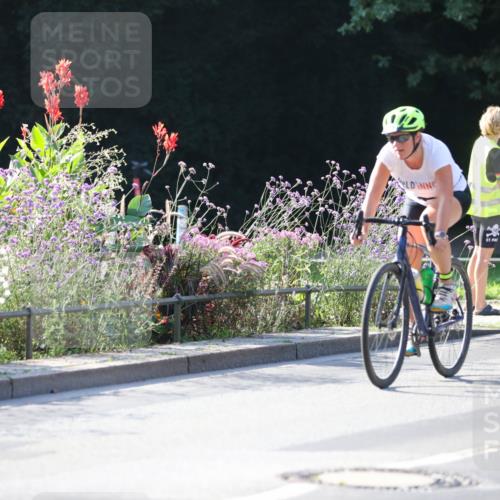 08.09.2024 - Stadtparktriathlon Zöllner http://msf.ph/oto/7019100 08.09.2024 10:09:11 Radfahren 186, 232, 236 meine-sportfotos.de
