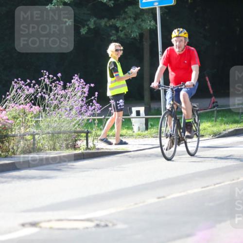 08.09.2024 - Stadtparktriathlon Zöllner http://msf.ph/oto/7019112 08.09.2024 10:09:18 Radfahren 232 meine-sportfotos.de