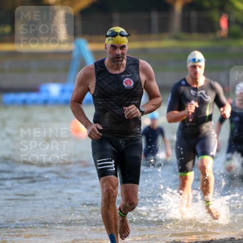08.09.2024 - Stadtparktriathlon Michael Strokosch http://msf.ph/oto/7019142 08.09.2024 08:59:20 Schwimmen 94, 97, 109, 113, 117, 119, 128 meine-sportfotos.de