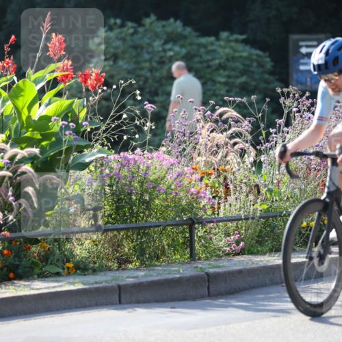 08.09.2024 - Stadtparktriathlon Zöllner http://msf.ph/oto/7019147 08.09.2024 10:09:31 Radfahren 210 meine-sportfotos.de