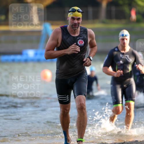 08.09.2024 - Stadtparktriathlon Michael Strokosch http://msf.ph/oto/7019152 08.09.2024 08:59:20 Schwimmen 94, 97, 109, 113, 117, 119, 128 meine-sportfotos.de