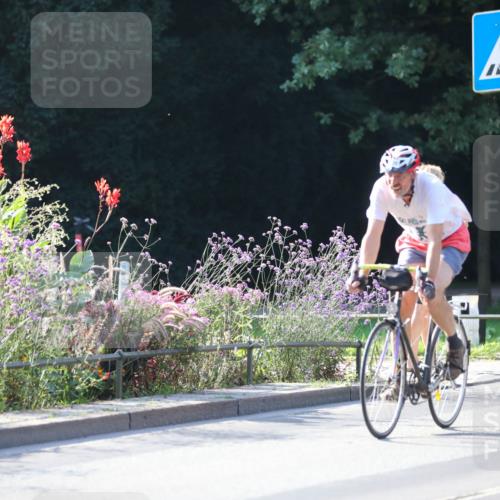 08.09.2024 - Stadtparktriathlon Zöllner http://msf.ph/oto/7019153 08.09.2024 10:09:47 Radfahren 198, 206, 247 meine-sportfotos.de