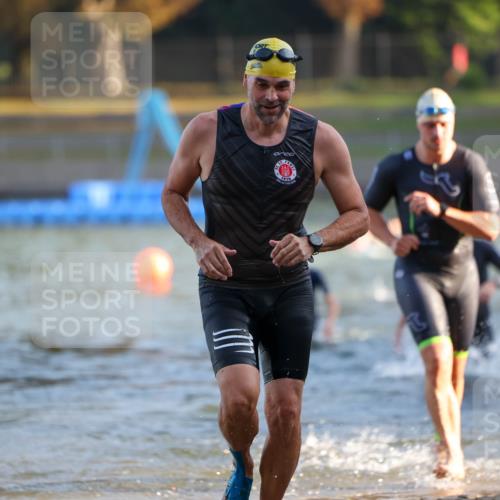 08.09.2024 - Stadtparktriathlon Michael Strokosch http://msf.ph/oto/7019159 08.09.2024 08:59:20 Schwimmen 94, 97, 109, 113, 117, 119, 128 meine-sportfotos.de