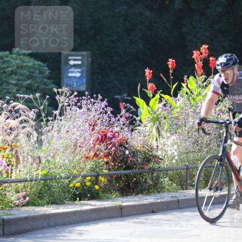 08.09.2024 - Stadtparktriathlon Zöllner http://msf.ph/oto/7019186 08.09.2024 10:09:50 Radfahren 198, 206, 247 meine-sportfotos.de