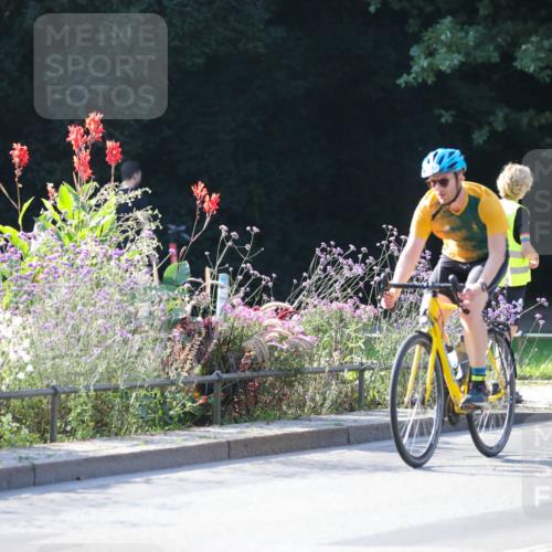 08.09.2024 - Stadtparktriathlon Zöllner http://msf.ph/oto/7019192 08.09.2024 10:09:58 Radfahren 247 meine-sportfotos.de