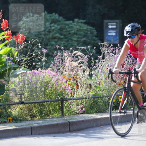 08.09.2024 - Stadtparktriathlon Zöllner http://msf.ph/oto/7019245 08.09.2024 10:10:15 Radfahren 212, 219 meine-sportfotos.de