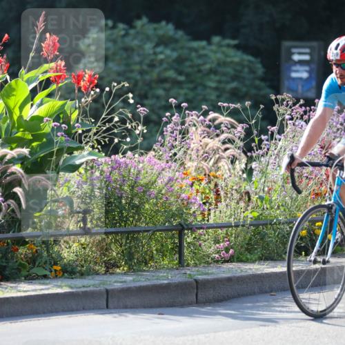 08.09.2024 - Stadtparktriathlon Zöllner http://msf.ph/oto/7019253 08.09.2024 10:10:18 Radfahren 212, 219 meine-sportfotos.de