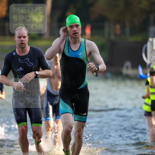 08.09.2024 - Stadtparktriathlon Michael Strokosch http://msf.ph/oto/7019279 08.09.2024 08:59:26 Schwimmen 107, 109, 113, 117, 119, 128 meine-sportfotos.de