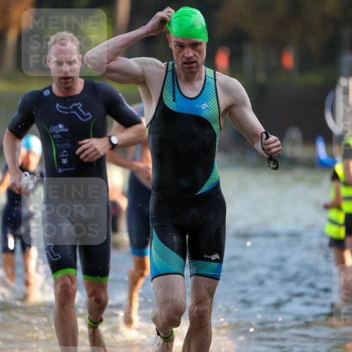 08.09.2024 - Stadtparktriathlon Michael Strokosch http://msf.ph/oto/7019304 08.09.2024 08:59:27 Schwimmen 107, 109, 113, 117, 128 meine-sportfotos.de
