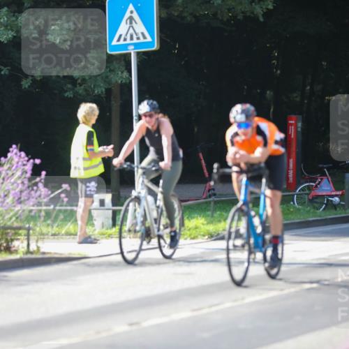 08.09.2024 - Stadtparktriathlon Zöllner http://msf.ph/oto/7019320 08.09.2024 10:11:03 Radfahren 190, 193, 248 meine-sportfotos.de