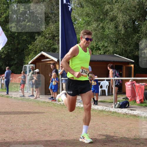 08.09.2024 - Airport Race Strokosch-Dieckow http://msf.ph/oto/7019323 08.09.2024 12:00:00 Ziel 3092, 3142 meine-sportfotos.de