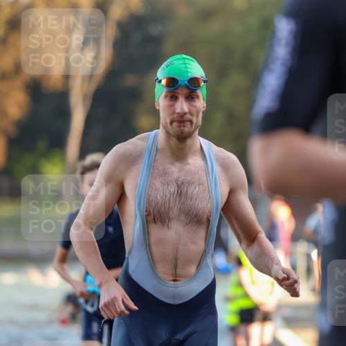 08.09.2024 - Stadtparktriathlon Michael Strokosch http://msf.ph/oto/7019364 08.09.2024 08:59:30 Schwimmen 107, 113, 117, 128 meine-sportfotos.de