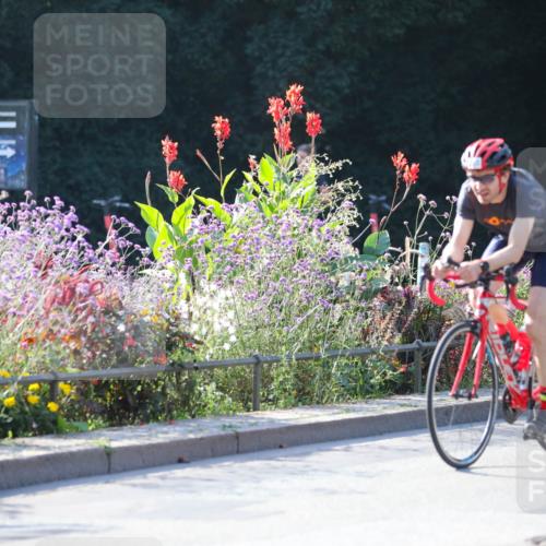 08.09.2024 - Stadtparktriathlon Zöllner http://msf.ph/oto/7019416 08.09.2024 10:11:33 Radfahren 242, 253 meine-sportfotos.de