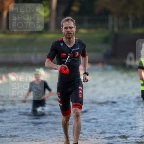 08.09.2024 - Stadtparktriathlon Michael Strokosch http://msf.ph/oto/7019426 08.09.2024 08:59:36 Schwimmen 107, 116 meine-sportfotos.de
