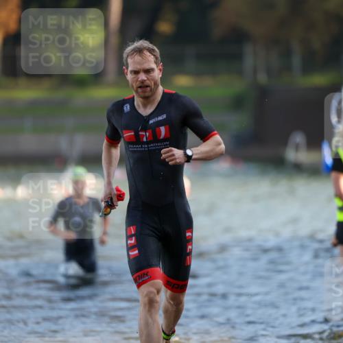 08.09.2024 - Stadtparktriathlon Michael Strokosch http://msf.ph/oto/7019438 08.09.2024 08:59:37 Schwimmen 107, 116 meine-sportfotos.de