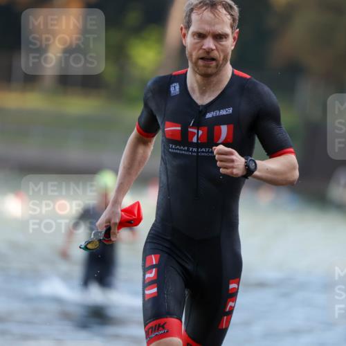 08.09.2024 - Stadtparktriathlon Michael Strokosch http://msf.ph/oto/7019478 08.09.2024 08:59:38 Schwimmen 107, 116 meine-sportfotos.de